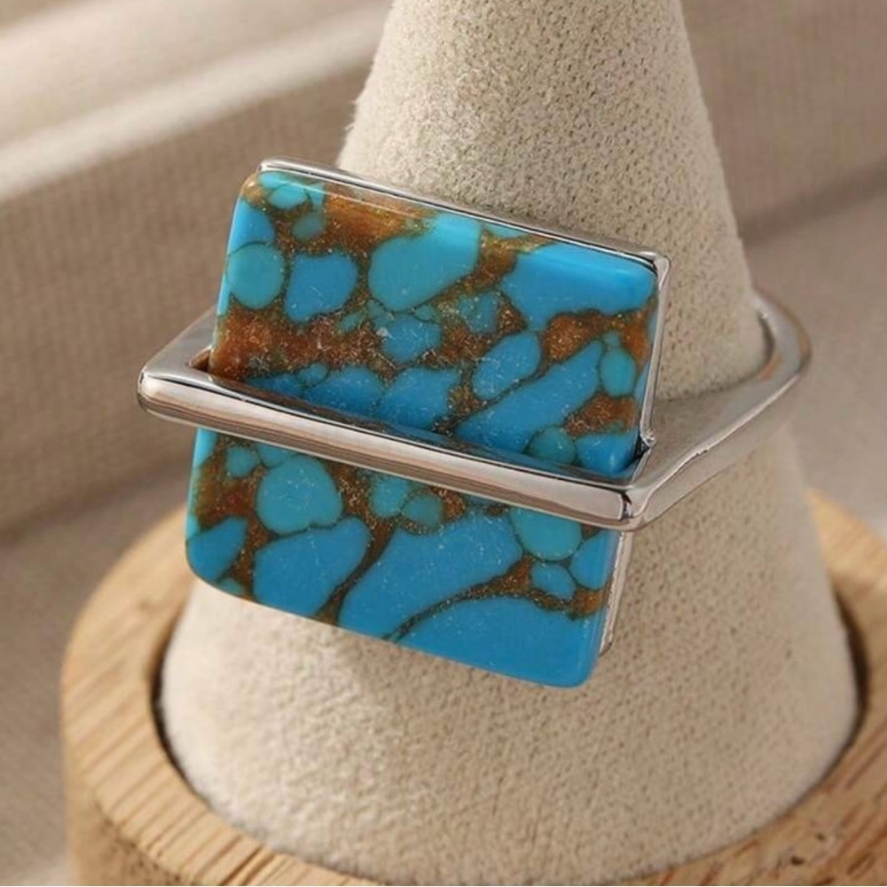 Turquoise and Silver Modern Statement Ring - Picture 4 of 10